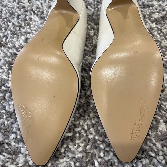 New vintage Caressa #28032 off white leather Stilleto pumps Spain size 9M - Picture 6 of 11